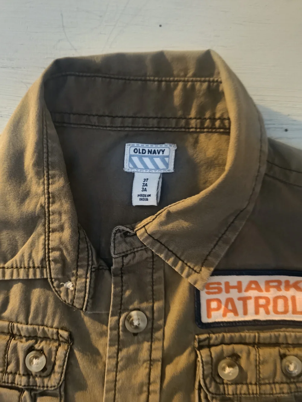 Old Navy Brown Shark Patrol Short Sleeve Button-Front Shirt